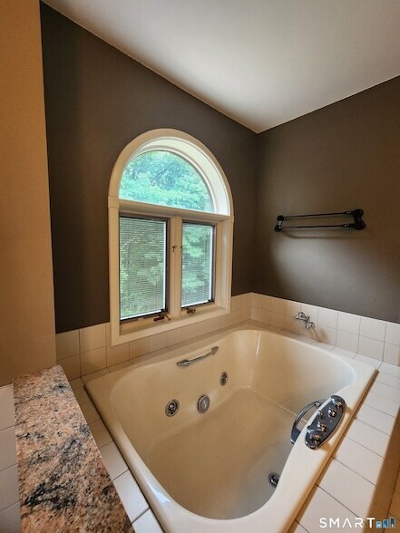 Building Photo - 925 Dunbar Hill Rd