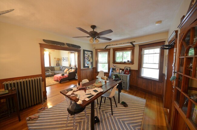 Building Photo - Very nice 3 bed 1 bath in Brighton.... SEPT 1ST MOVE IN