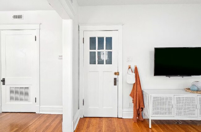 Building Photo - 2027-2029 Alfred Avenue, Unit 2029 A