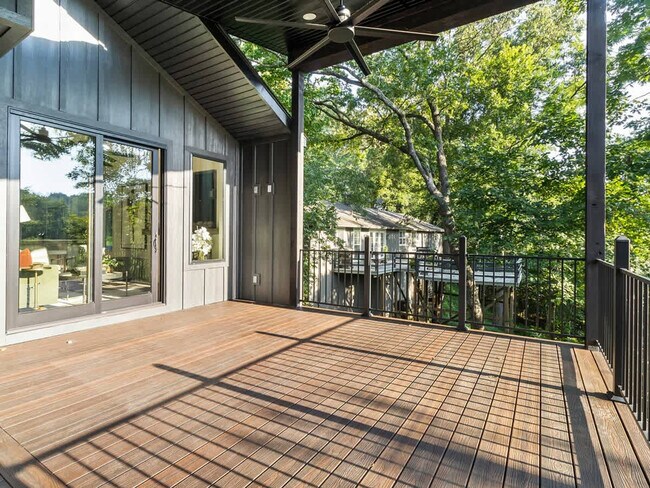 Building Photo - 2104 Almand Dr