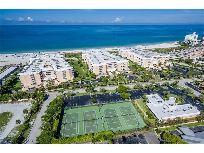 Building Photo - 6600 Sunset Way