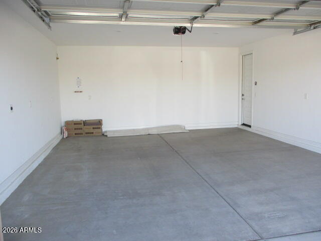 Building Photo - 3323 S Bridlewood