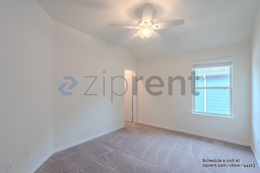 Building Photo - 711 Embercove Dr