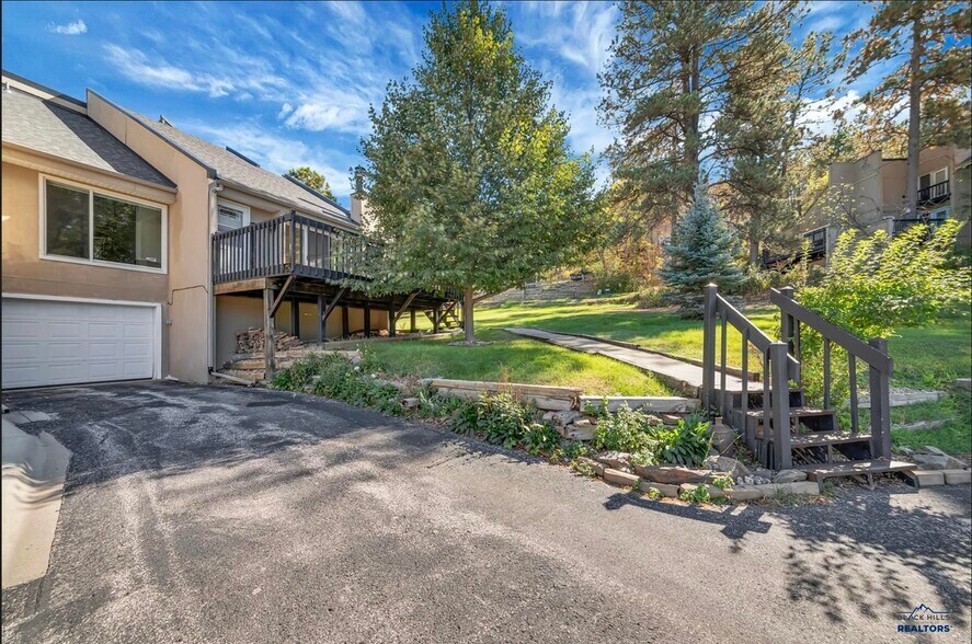 Building Photo - 1C Glendale Ln