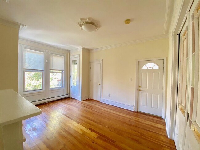 Primary Photo - 41 Lincoln St