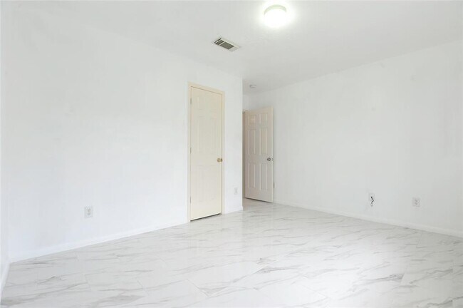 Building Photo - 7103 Bryton Park Dr