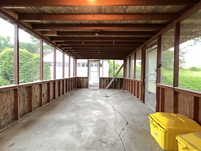 Building Photo - 2030 Chaney Rd