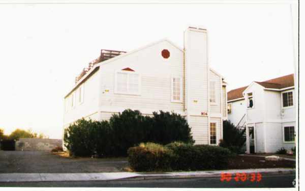 Building Photo - Village At Washington