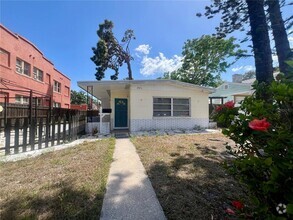 Building Photo - 2026 Burlington Ave N