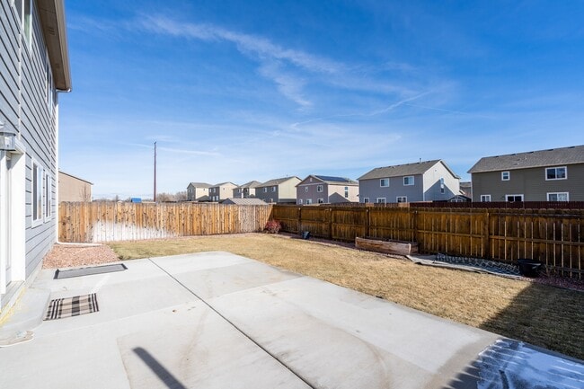 Building Photo - 3684 Saguaro Cir