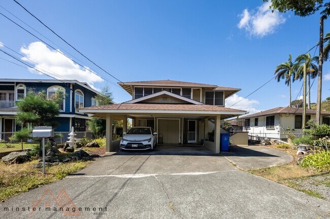 Building Photo - 637 Wyllie St