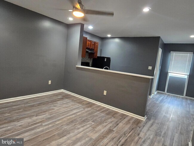 Building Photo - 5914 Belmar Ter