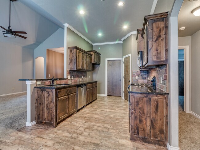 Building Photo - 3813 Normandy Rd