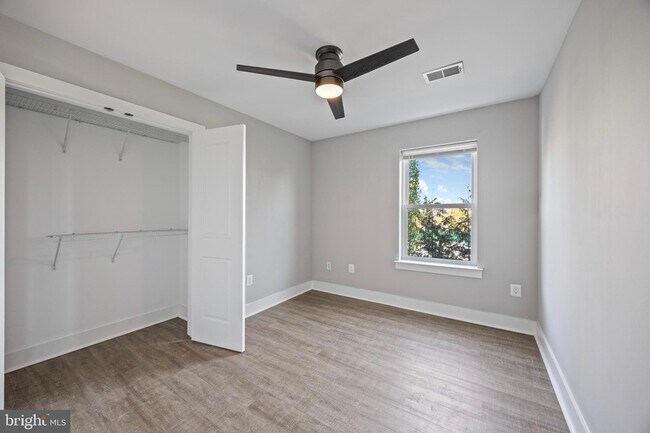 Building Photo - 502 Gerhard St