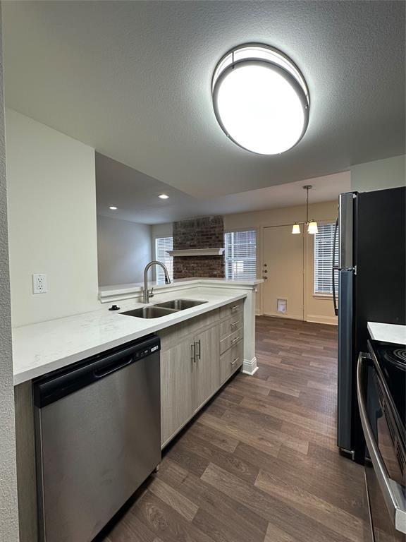Building Photo - 8003 Woodway Dr