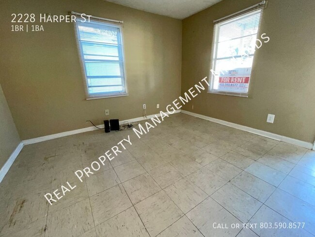 Building Photo - Cozy Duplex close to Downtown Columbia! Ap...