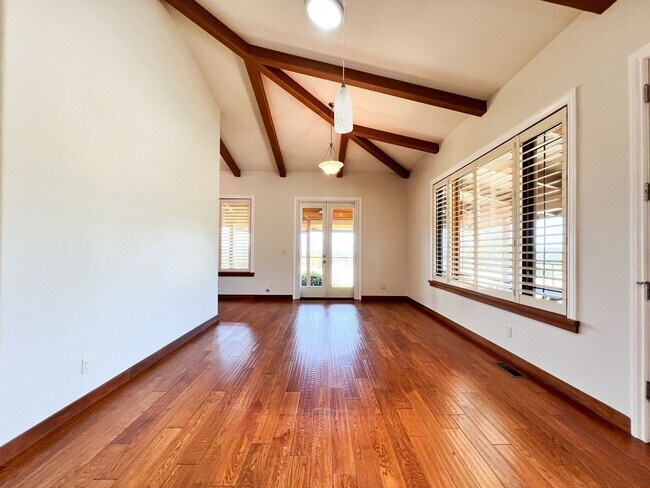 Building Photo - Charming Two Bedroom Country House with Vi...