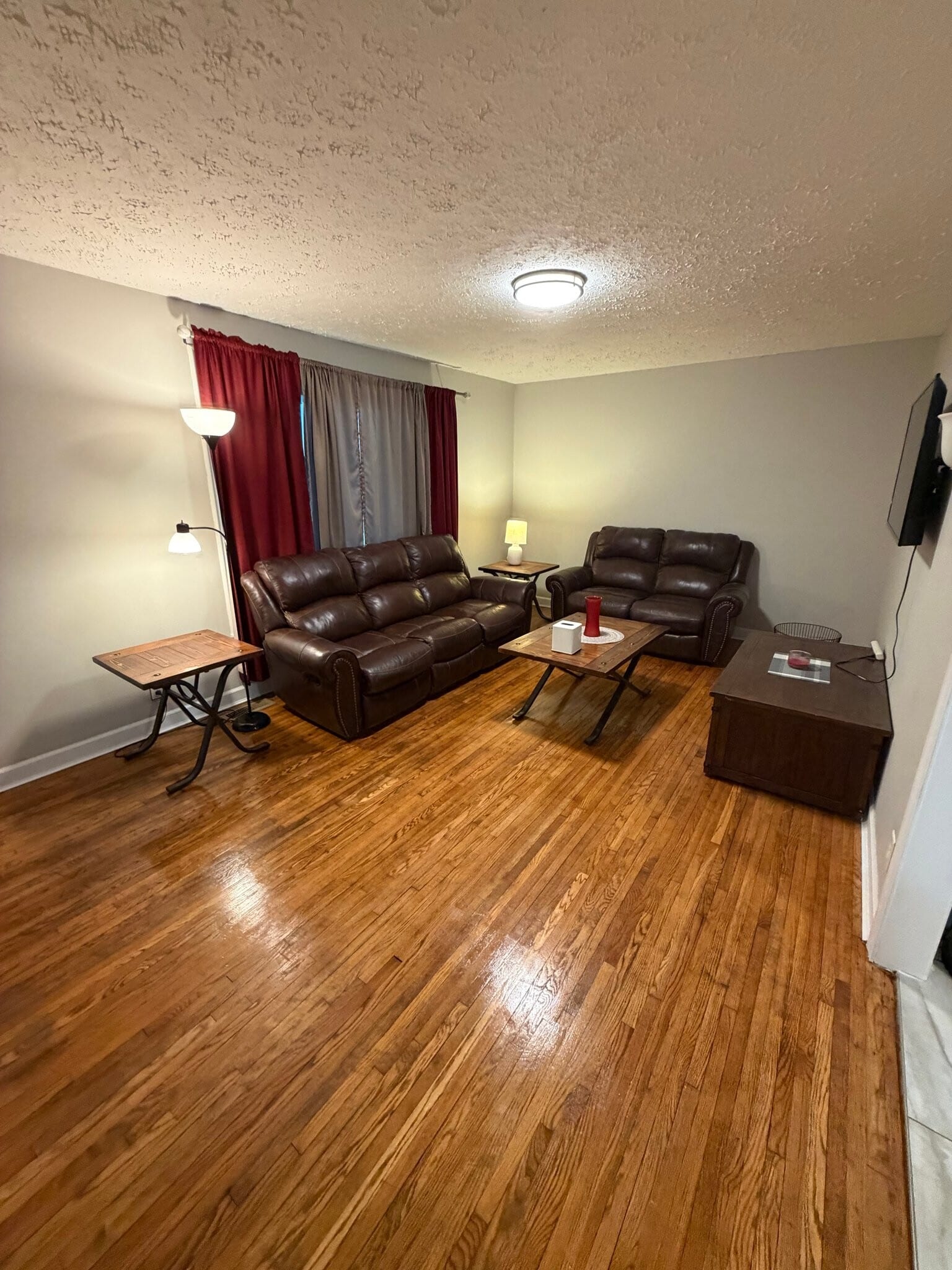 Building Photo - 401 Old Hopkinsville Hwy