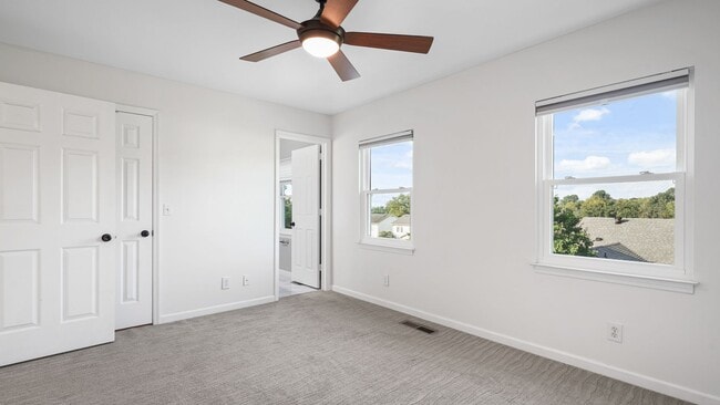 Building Photo - 711 Brentwood Pointe