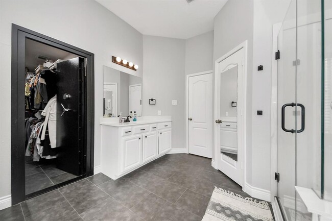 Building Photo - 2015 Dawn Crest Ct