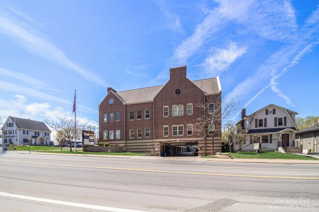 Building Photo - 260 Snyder Ave