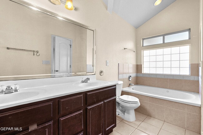 Building Photo - 3820 Tierra Campa Dr