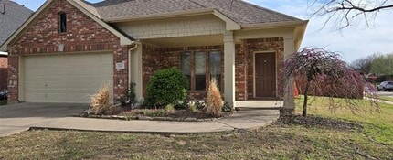 Building Photo - 2121 Kingsdale Ct