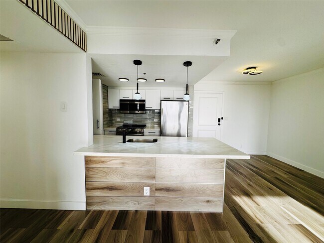 Building Photo - 3525 Sage Rd