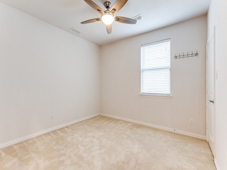 Building Photo - 605 Ansley Wy