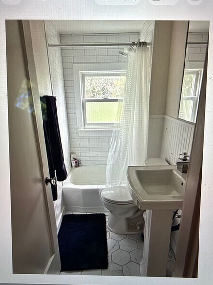 Bathroom upstairs - 2543 NE 31st Ave