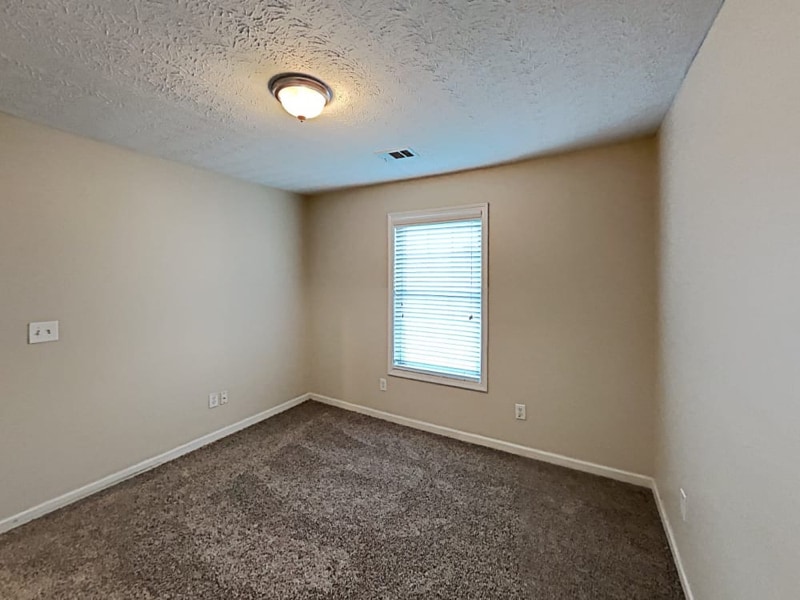 Building Photo - 1217 Everwood Dr SW