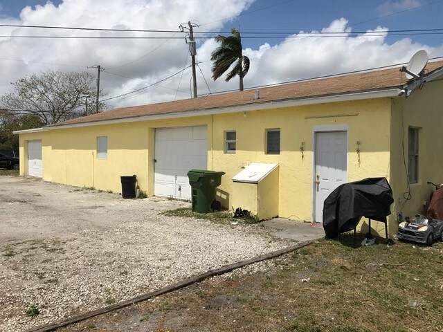 Primary Photo - 3586 Kirk Rd