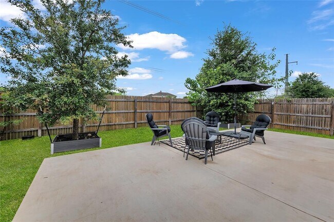 Building Photo - 11721 Coyote Call Way