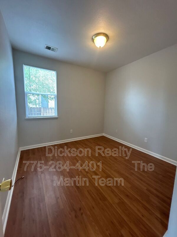 Building Photo - 2841 Granville Dr
