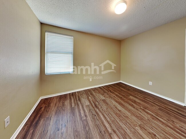 Building Photo - 711 Odenville Dr