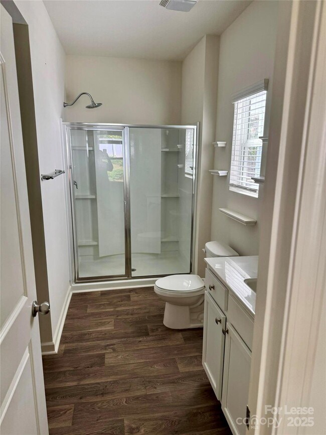Building Photo - 5125 Saddleback Dr