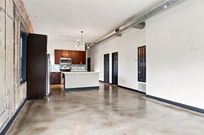 Building Photo - 6819 Avenue C