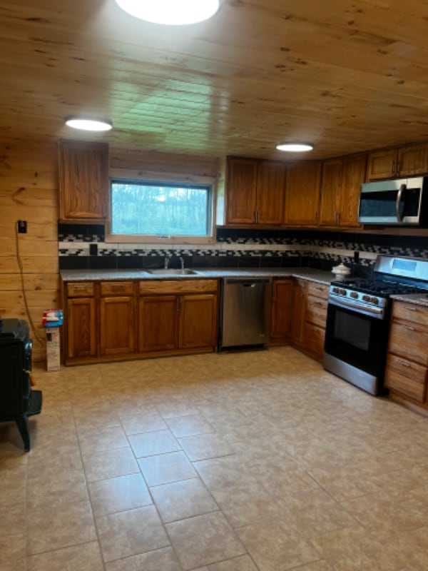 Building Photo - 7118 Podunk Rd
