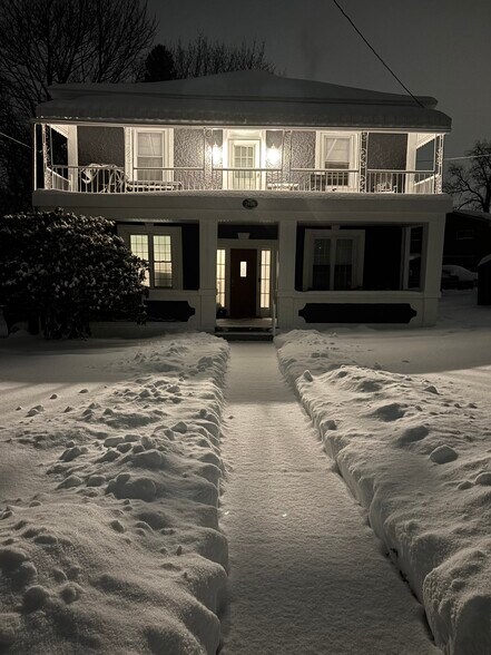 Front of the House - 1626 Middle Rd