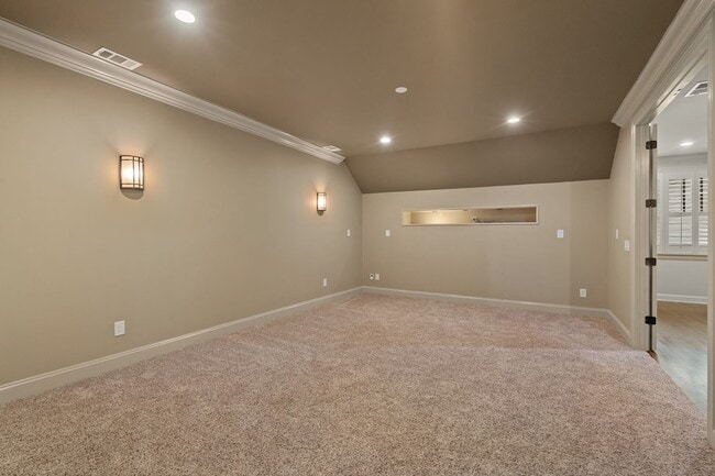 Building Photo - 444 Wild Elm St