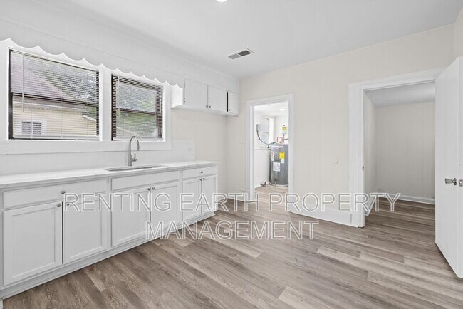 Building Photo - 2608 Avenue G