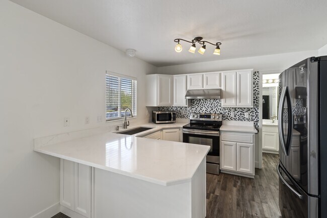 Building Photo - 1613 N 2000 W