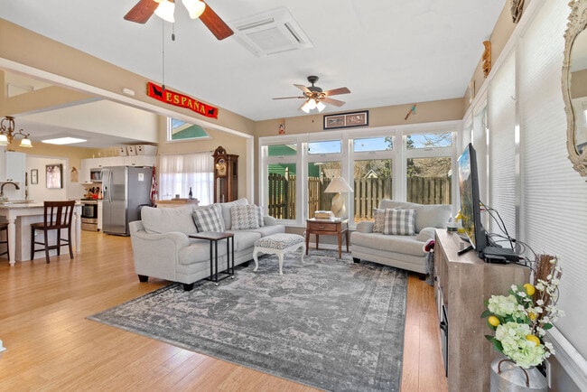 Building Photo - 202 Sand Dollar Cove