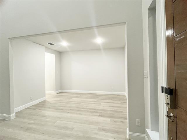 Building Photo - 2124 Esher Dr