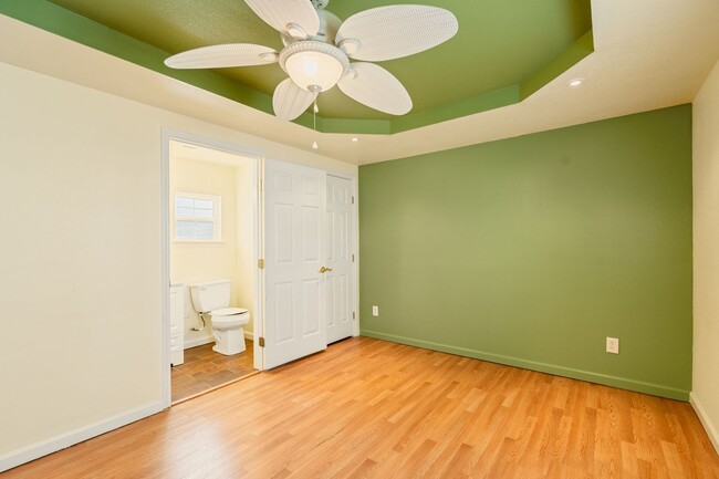 Building Photo - New rental now available in Del Grande!!