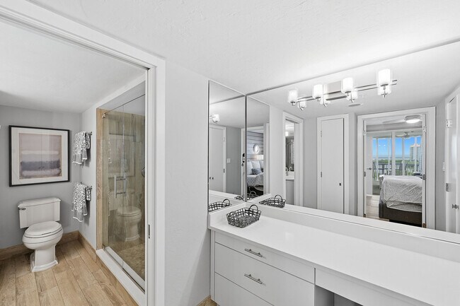 Building Photo - 5501 Heron Point Dr