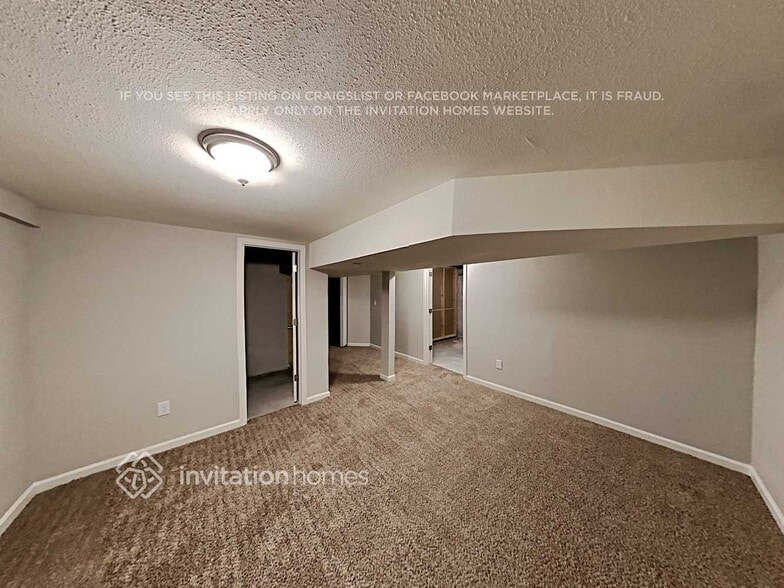 Building Photo - 7110 Fenton Cir