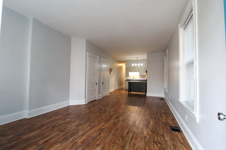 Living room looking towards kitchen - 421 Hopkins St