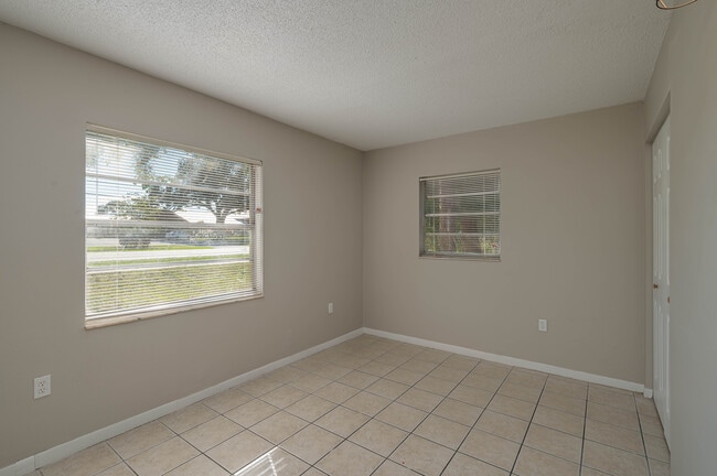 Building Photo - Deena Way Apartments 53-59