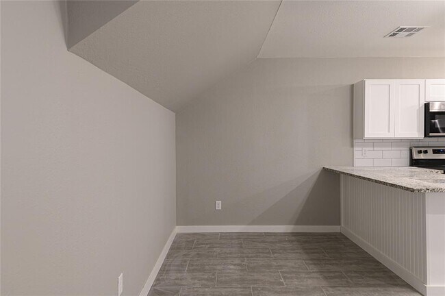 Building Photo - 519 Magnolia Point Dr